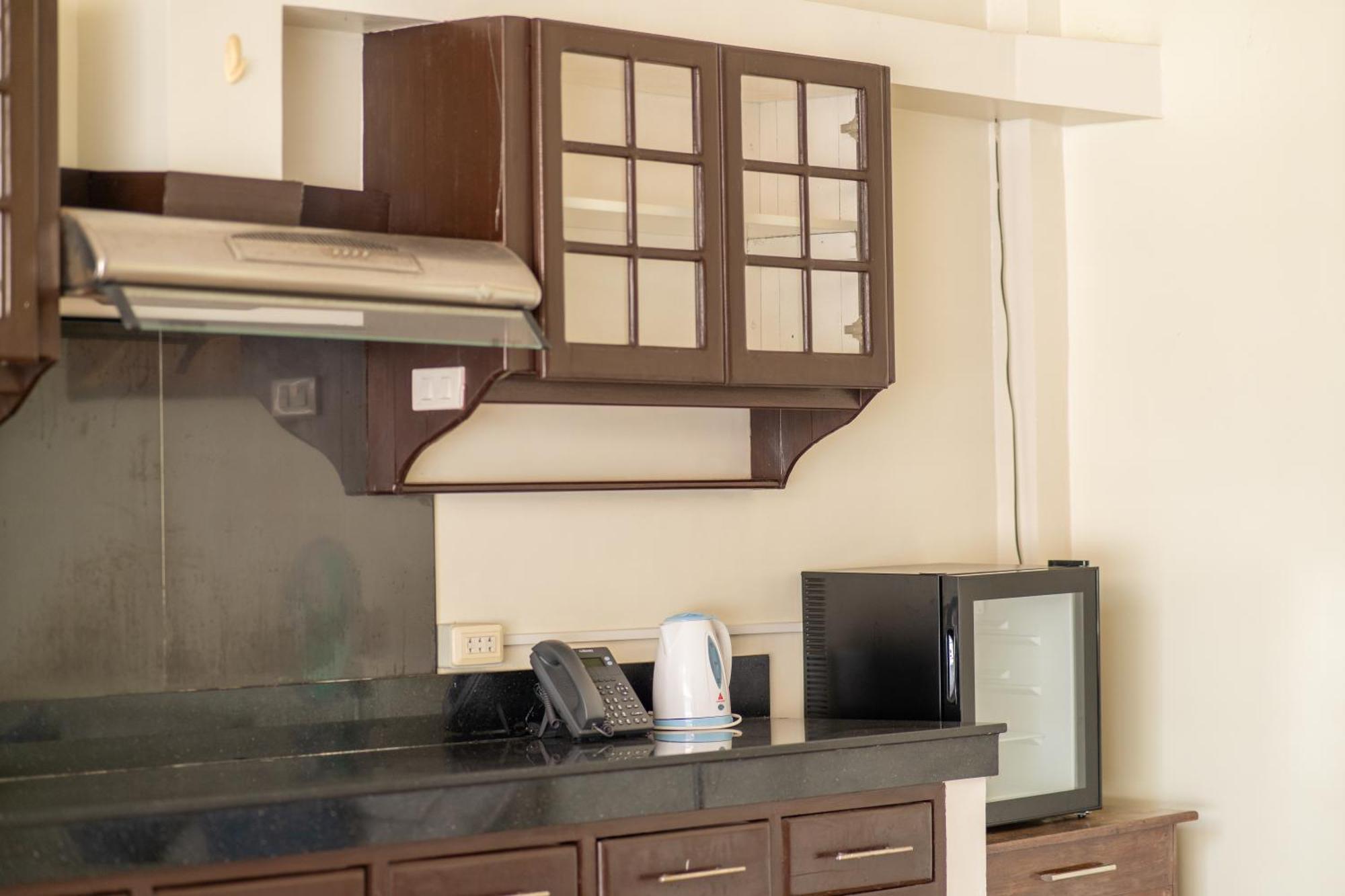 Costa Palawan Resort Puerto Princesa Dış mekan fotoğraf